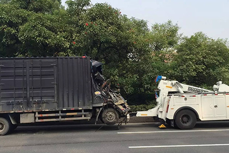 抚顺找拖车附近道路救援24小时服务